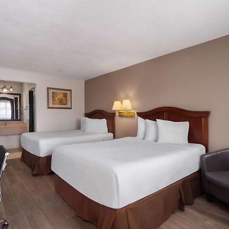 Travelodge By Wyndham Tucson Az Cortaro Экстерьер фото