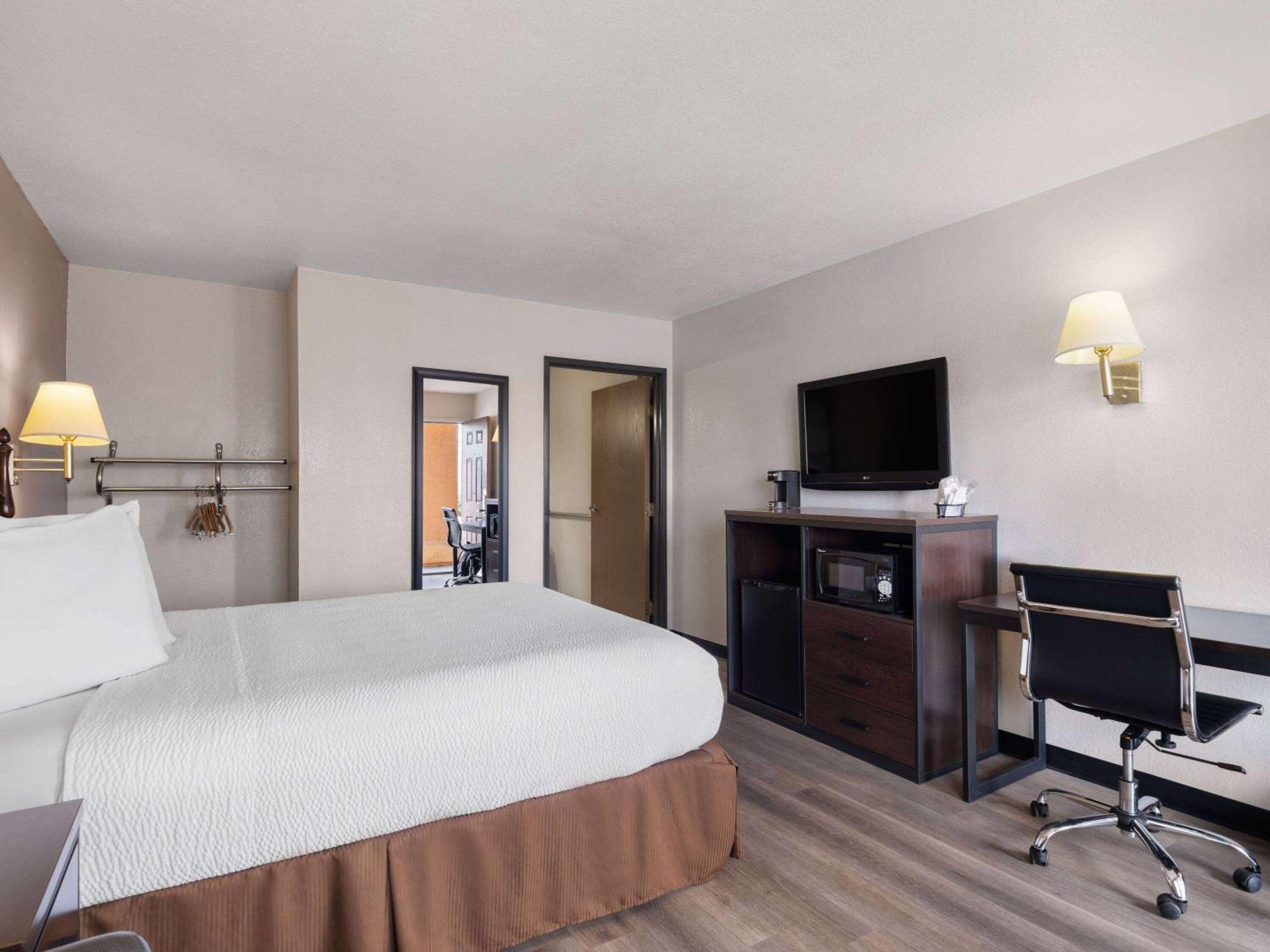 Travelodge By Wyndham Tucson Az Cortaro Экстерьер фото