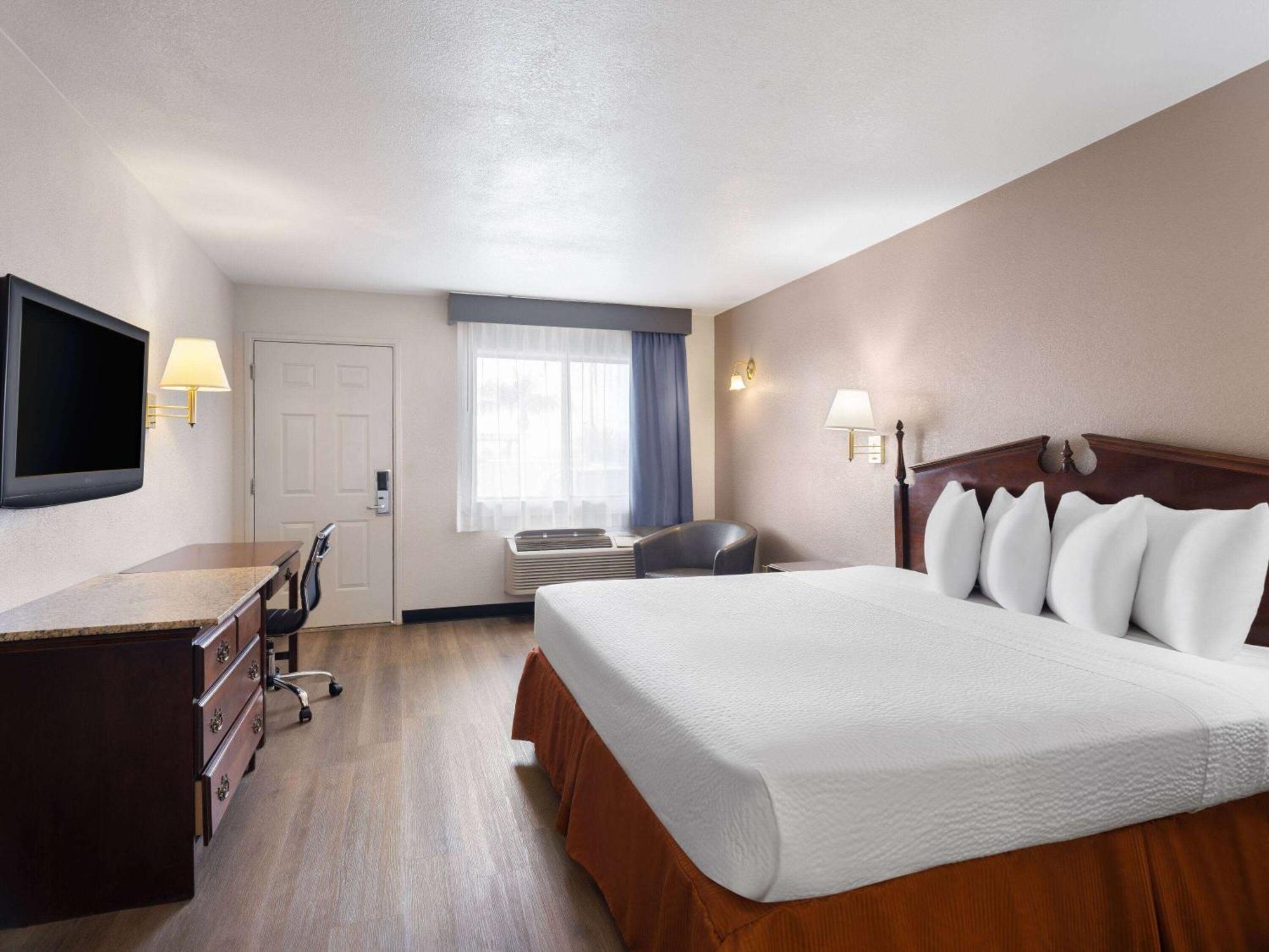 Travelodge By Wyndham Tucson Az Cortaro Экстерьер фото